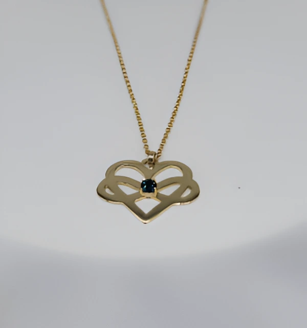 Gold Necklace Heartshaped Gold Necklace